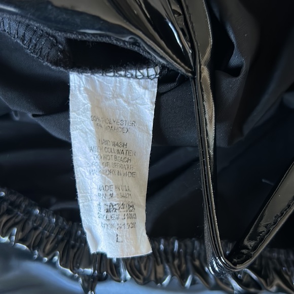 Katie V Wire Latex Bodysuit - Black - Picture 6 of 7